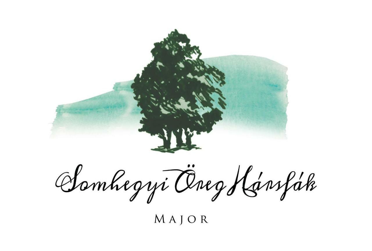 Somhegyi Oereg Harsfak Major Vendeghaz Bed & Breakfast Bakonybel Bagian luar foto