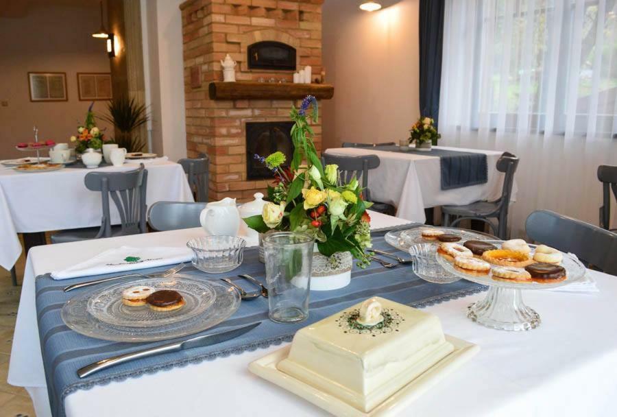 Somhegyi Oereg Harsfak Major Vendeghaz Bed & Breakfast Bakonybel Bagian luar foto