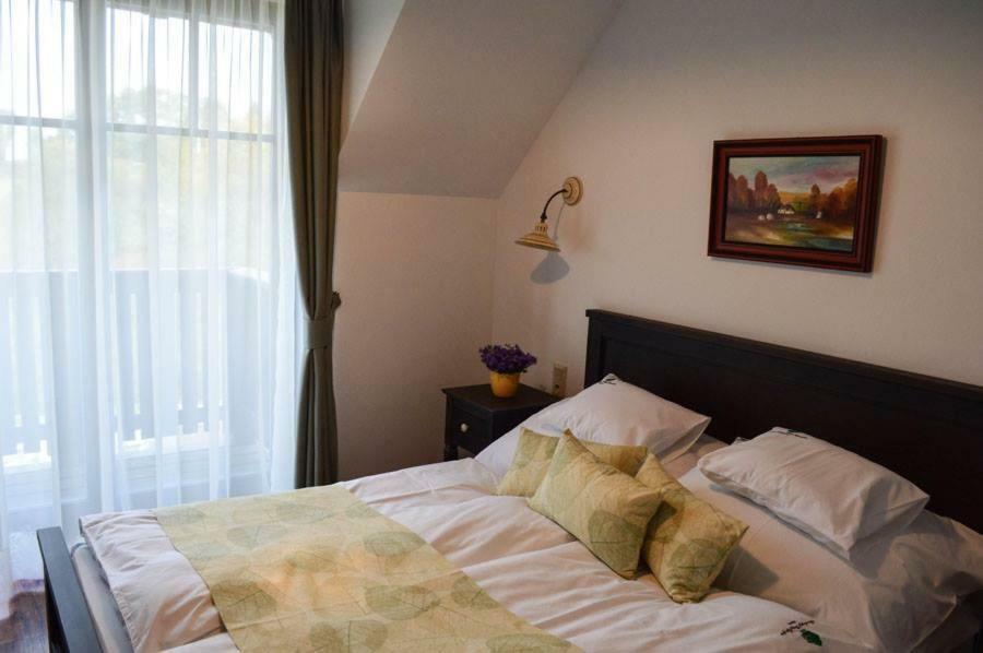 Somhegyi Oereg Harsfak Major Vendeghaz Bed & Breakfast Bakonybel Bagian luar foto