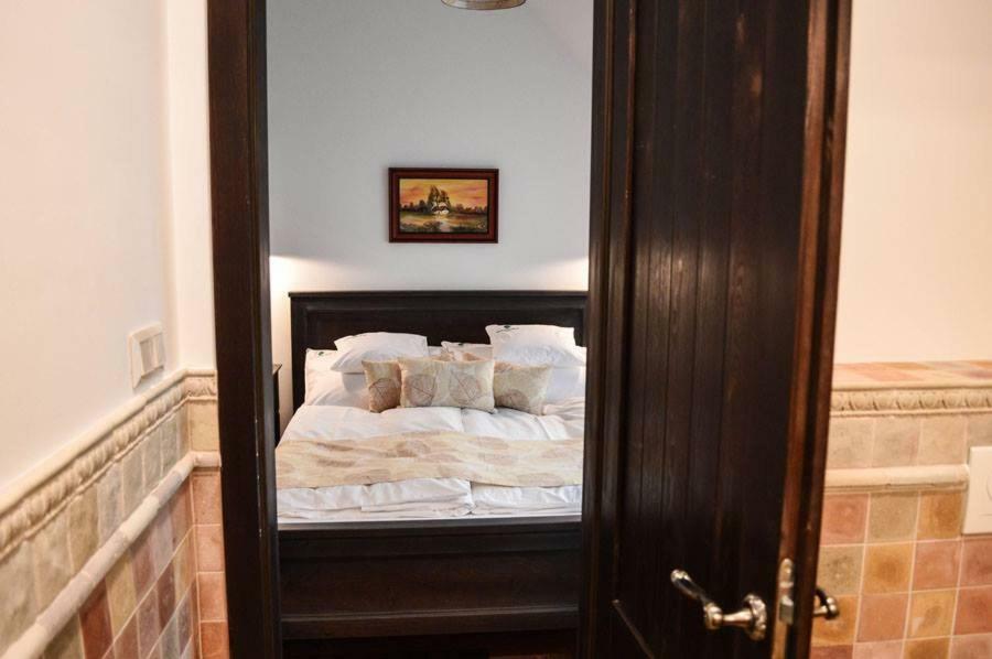 Somhegyi Oereg Harsfak Major Vendeghaz Bed & Breakfast Bakonybel Bagian luar foto